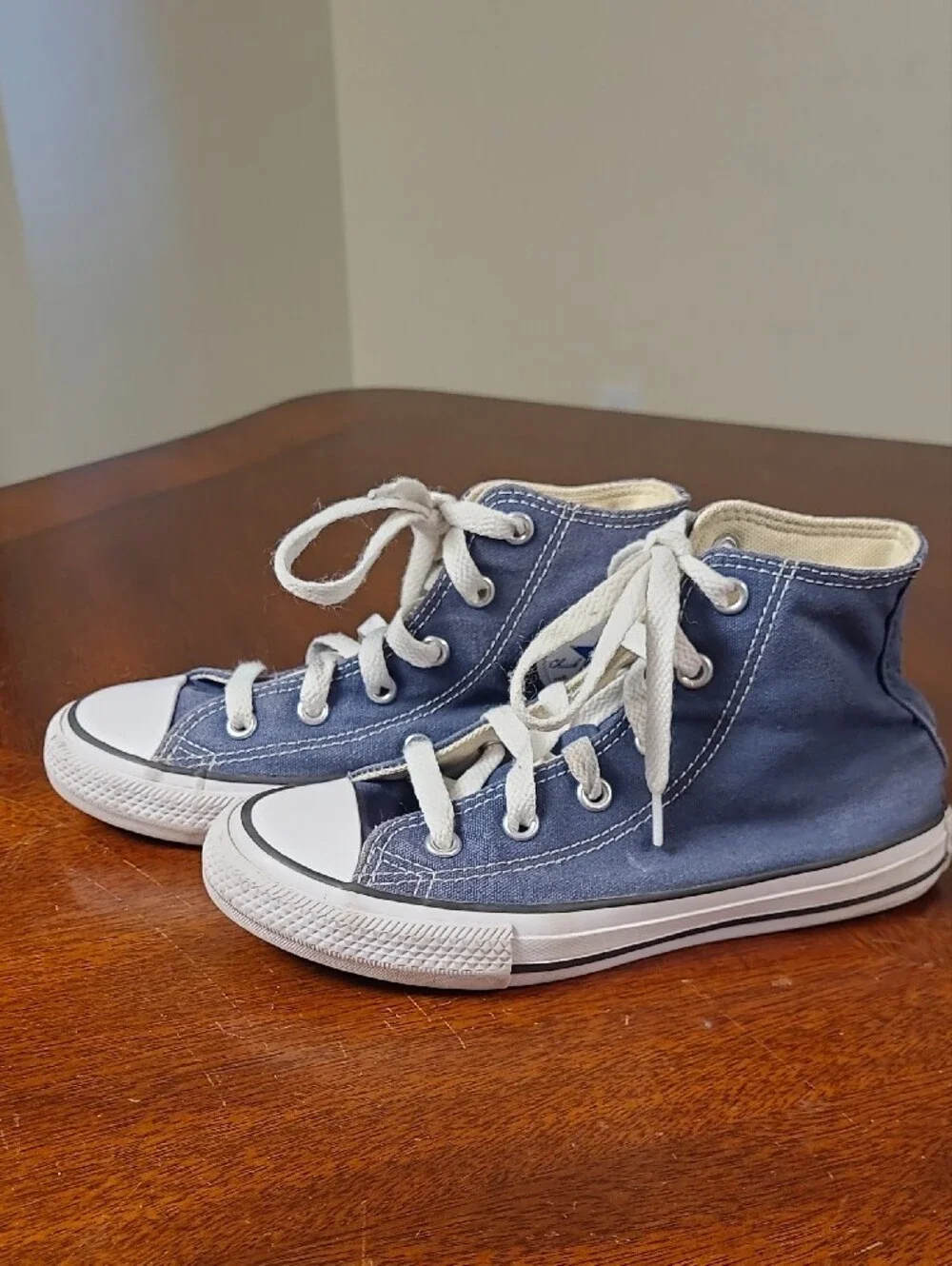 Converse Chuck Taylor All Star Kids High-Top Sneakers in Blue and White US 13